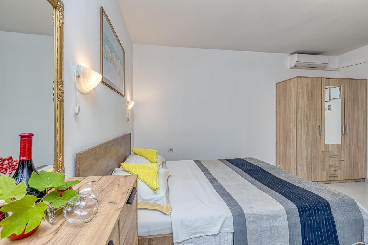 Apartments Bastovanovic Ровинь Экстерьер фото